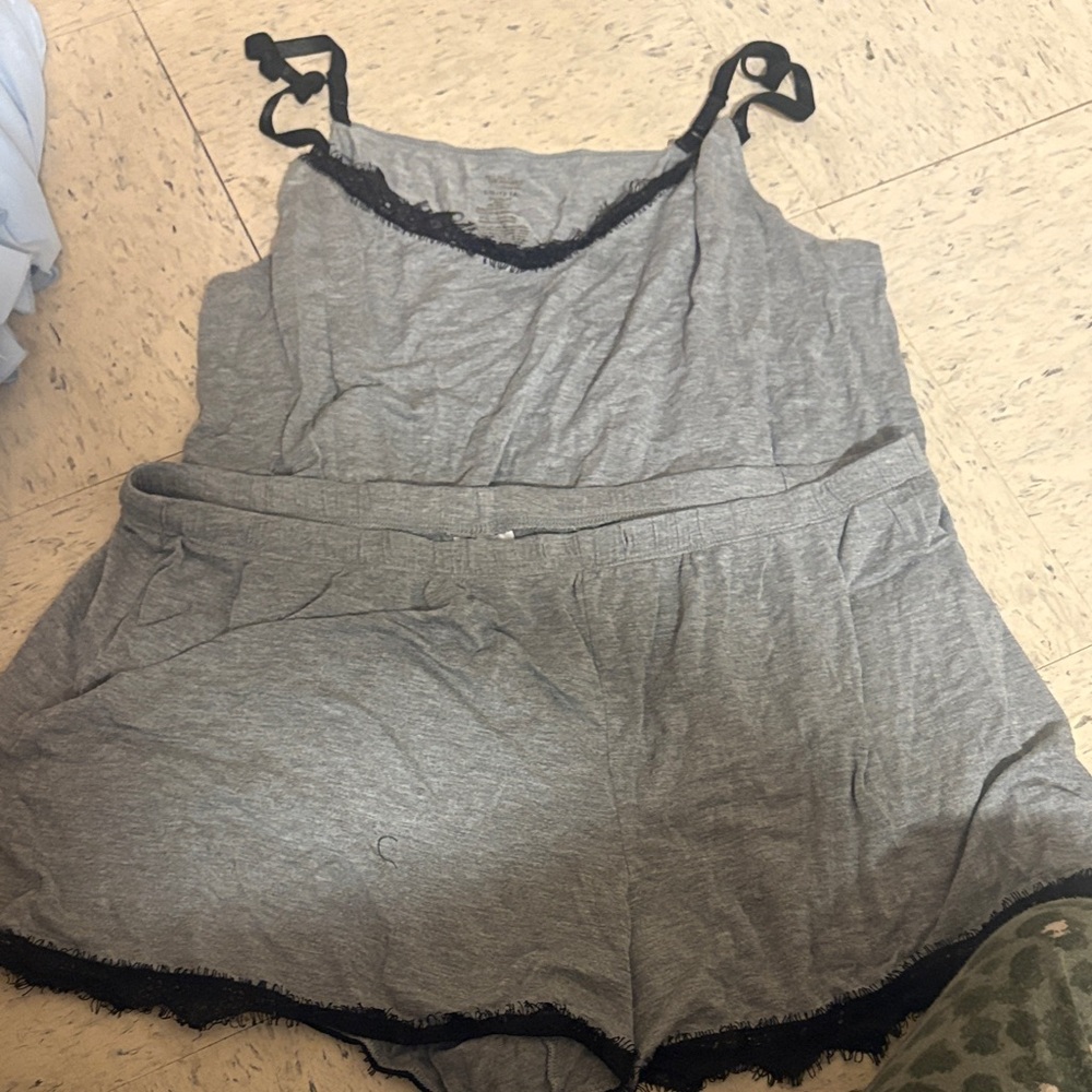 Secret Treasures Gray Women's Pajama Set